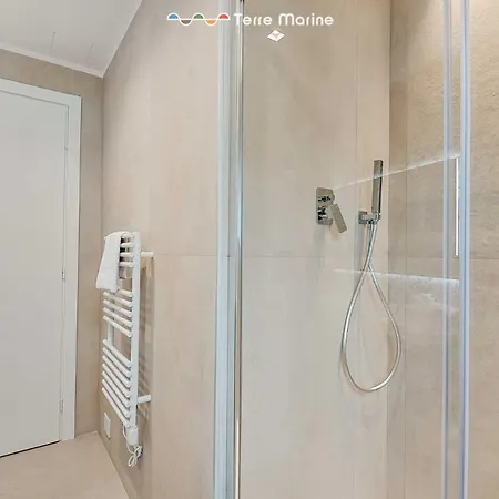 Le Dimore Dei Fiori, Terre Marine