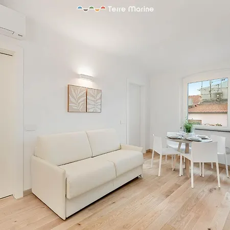 Apartamento Le Dimore Dei Fiori, Terre Marine