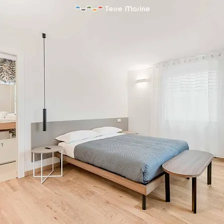 Le Dimore Dei Fiori, Terre Marine 斯培西亚