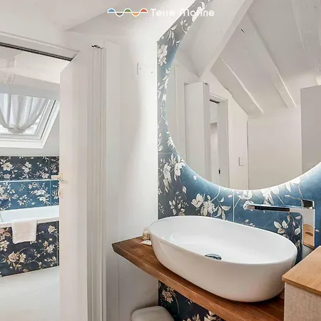 Lägenhet Le Dimore Dei Fiori, Terre Marine