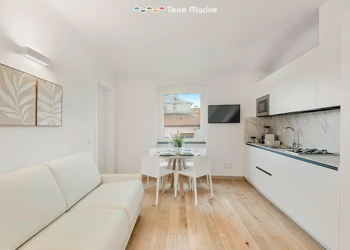 Le Dimore Dei Fiori, Terre Marine *