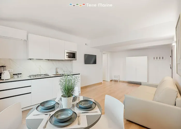 Le Dimore Dei Fiori, Terre Marine *