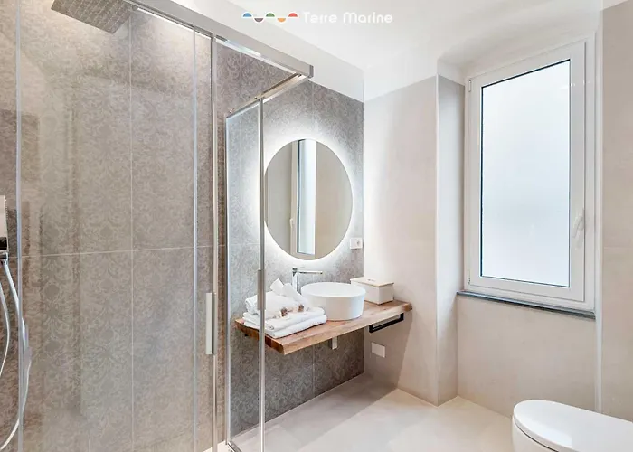 Apartment Le Dimore Dei Fiori, Terre Marine *