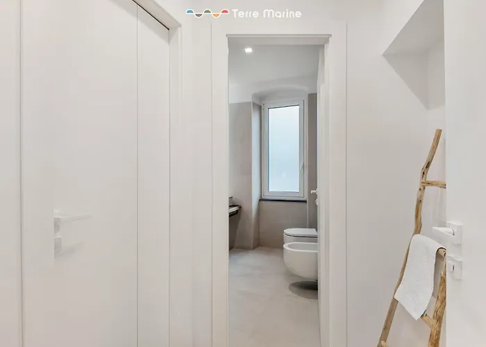 Le Dimore Dei Fiori, Terre Marine