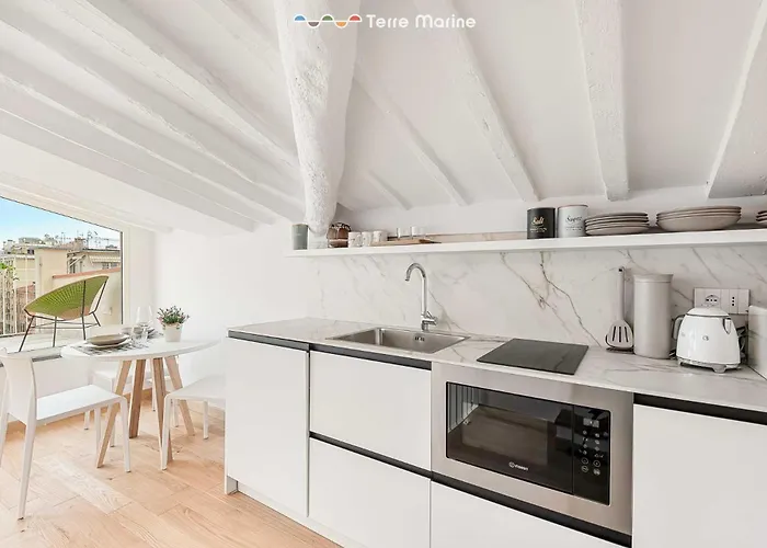 Le Dimore Dei Fiori, Terre Marine